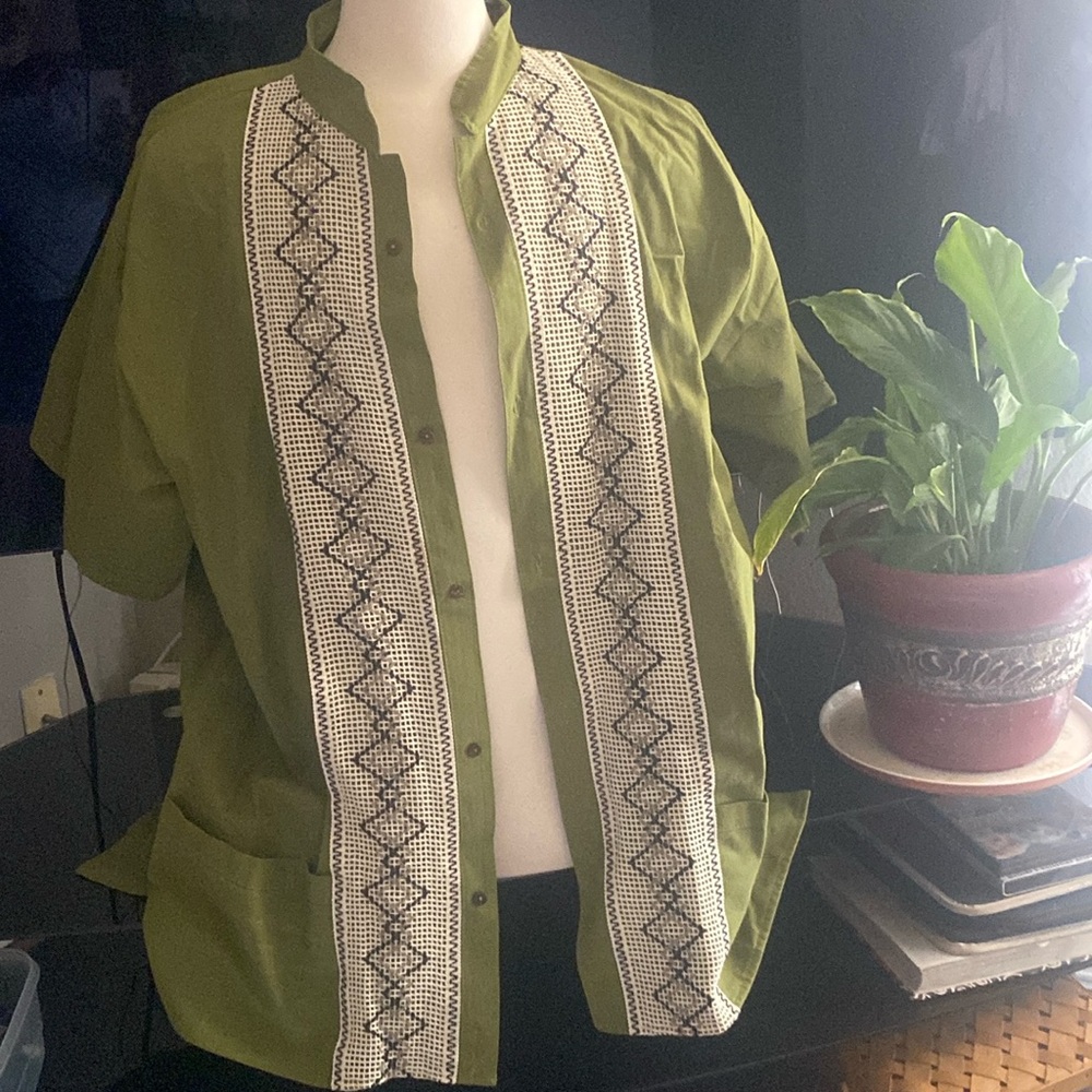 Guayabera Men’s shirt size  XX